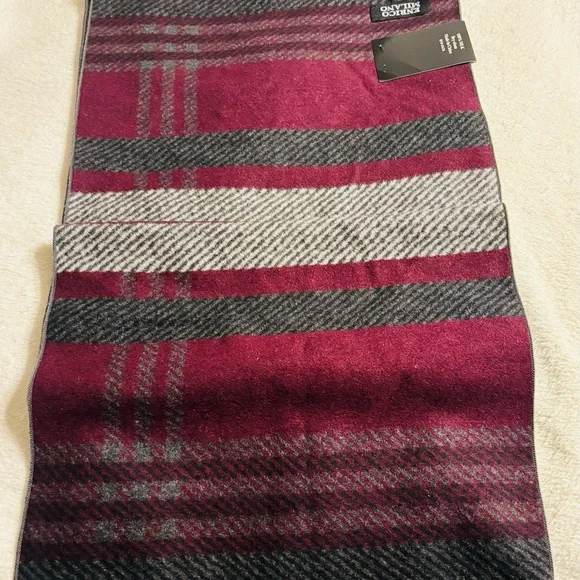 Enrico Milano 100% Silk Gray and Burgundy Scarf NWT - Picture 3 of 10